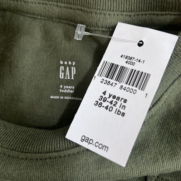 Gap NWT T-shirt lot of 2.  Olive & Navy Short Sleeve Pocket Tees - Picture 3 of 10